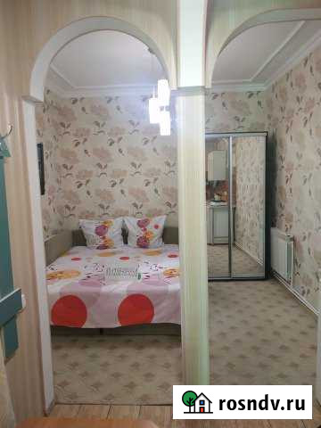 Коттедж 22 м² на участке 1.1 сот. в аренду посуточно в Алуште Алушта - изображение 1