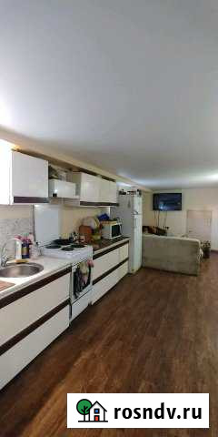 Комната 15 м² в 3-ком. кв., 2/2 эт. в аренду на длительный срок в Новороссийске Новороссийск - изображение 1