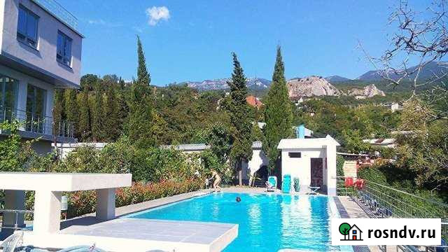 1-комнатная квартира, 41 м², 1/4 эт. в аренду на длительный срок в Ялте Ялта - изображение 1