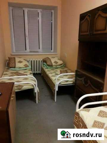 Комната 12 м² в 2-ком. кв., 1/5 эт. в аренду посуточно в Магнитогорске Магнитогорск - изображение 1