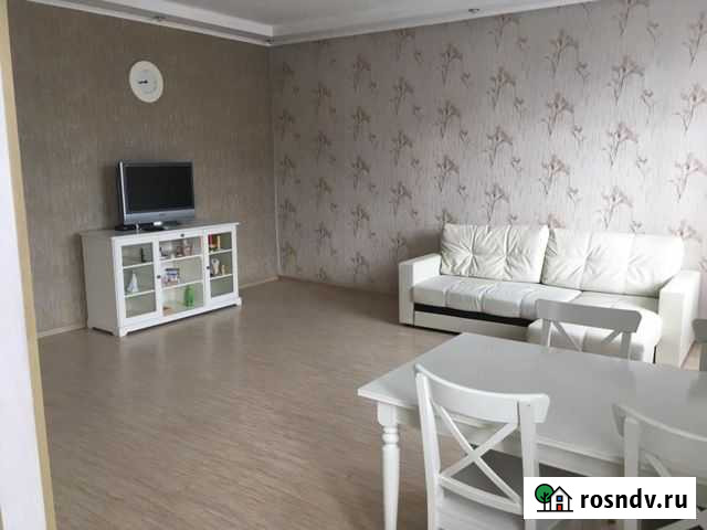 3-комнатная квартира, 76 м², 3/3 эт. в аренду на длительный срок в Кемерово Кемерово - изображение 1