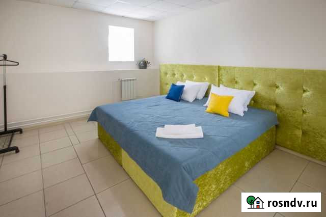 Комната 20 м² в 1-ком. кв., 3/3 эт. в аренду посуточно в Красноярске Красноярск - изображение 1