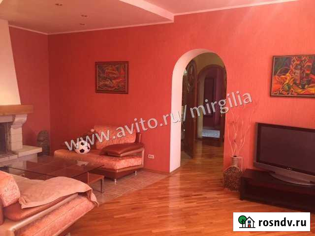 3-комнатная квартира, 110 м², 10/11 эт. в аренду на длительный срок в Саратове Саратов - изображение 1