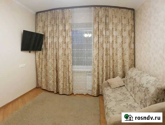 3-комнатная квартира, 60 м², 3/5 эт. в аренду посуточно в Сургуте Сургут - изображение 1