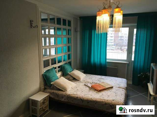 3-комнатная квартира, 60 м², 3/5 эт. в аренду посуточно в Минусинске Минусинск - изображение 1