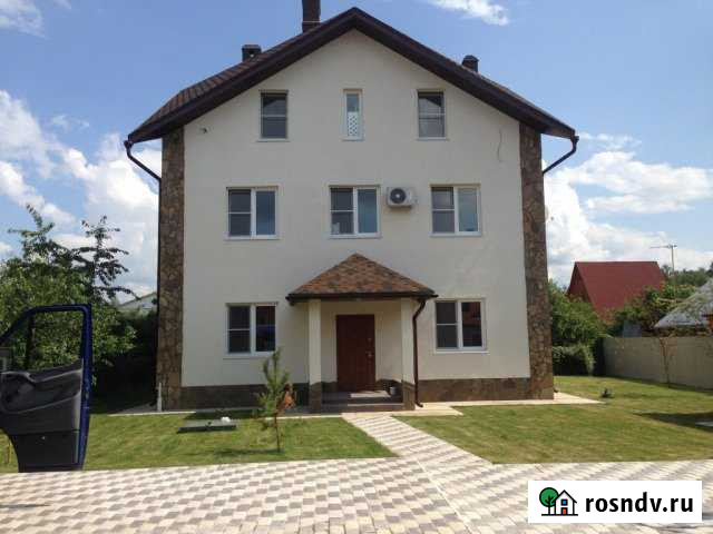 Коттедж 350 м² на участке 8 сот. в аренду посуточно в Подольске Подольск - изображение 1