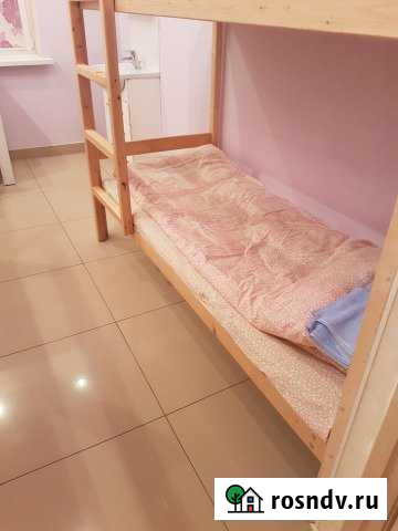 Комната 80 м² в 1-ком. кв., 1/2 эт. в аренду посуточно в Уфе Уфа - изображение 1