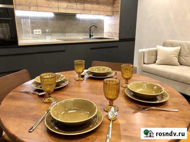 4-комнатная квартира, 100 м², 6/8 эт. в аренду посуточно в Санкт-Петербурге Санкт-Петербург - изображение 1