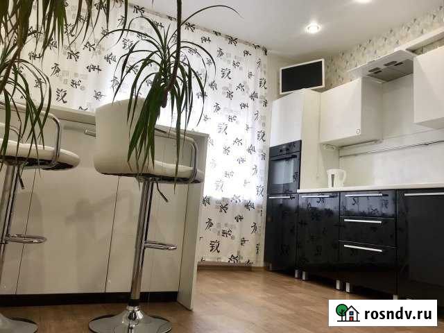 3-комнатная квартира, 80 м², 9/11 эт. в аренду посуточно в Новосибирске Новосибирск - изображение 1