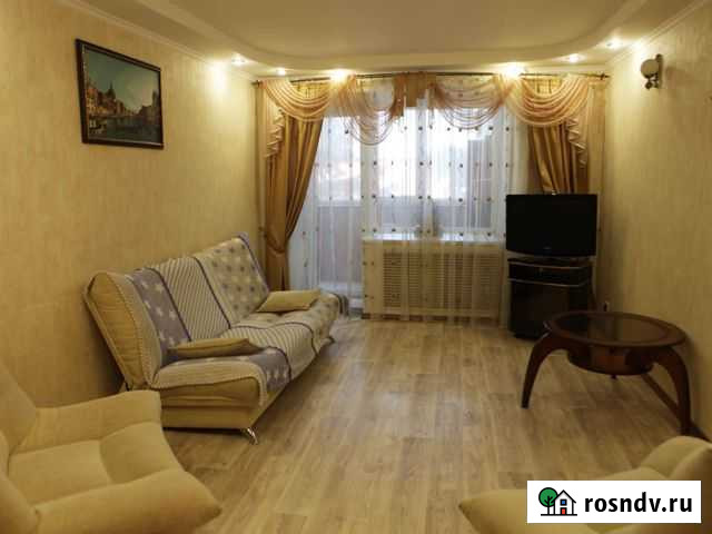 3-комнатная квартира, 72 м², 2/5 эт. в аренду посуточно в Бугуруслане Бугуруслан - изображение 1