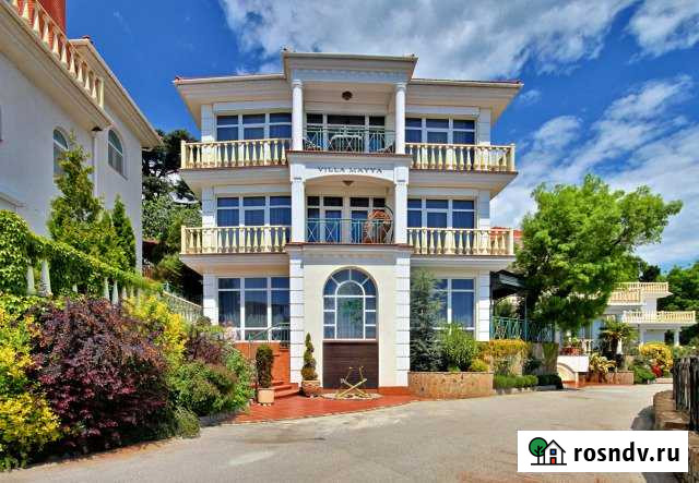 Дом 358 м² на участке 4 сот. на продажу в Алупке Алупка - изображение 1