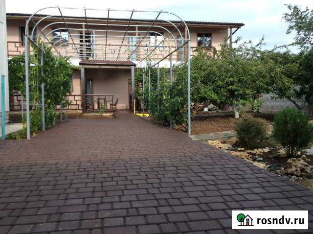 Таунхаус 120 м² на участке 6 сот. в аренду посуточно в Саках Саки - изображение 1