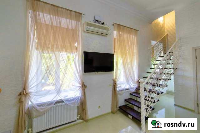 4-комнатная квартира, 90 м², 1/3 эт. в аренду посуточно в Евпатории Евпатория - изображение 1