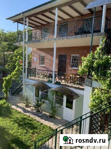 Комната 10 м² в 5-ком. кв., 1/2 эт. в аренду посуточно в Агое Агой - изображение 1