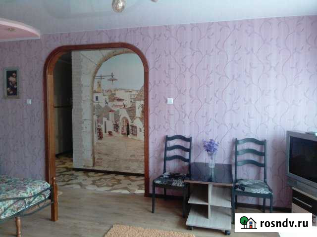 2-комнатная квартира, 46 м², 4/5 эт. в аренду посуточно в Кургане Курган - изображение 1