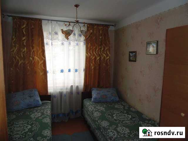 Комната 12 м² в 5-ком. кв., 1/1 эт. в аренду посуточно в Саках Саки - изображение 1