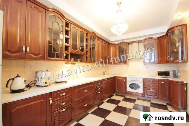 4-комнатная квартира, 180 м², 9/21 эт. в аренду на длительный срок в Санкт-Петербурге Санкт-Петербург - изображение 1