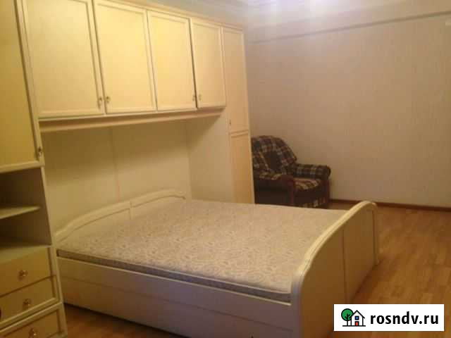 2-комнатная квартира, 80 м², 9/9 эт. в аренду на длительный срок в Ялте Ялта - изображение 1