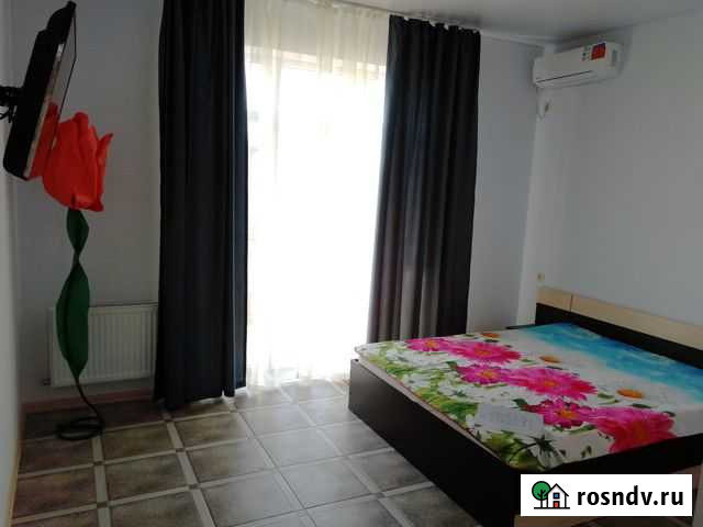 2-комнатная квартира, 45 м², 2/3 эт. в аренду посуточно в Витязево Витязево - изображение 1