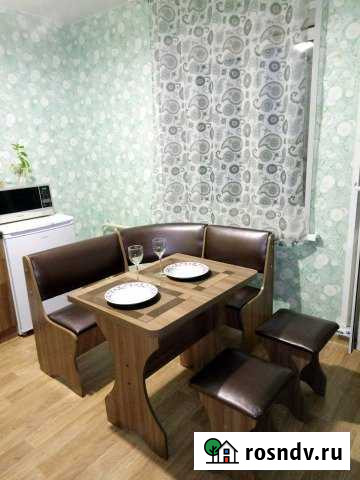 1-комнатная квартира, 45 м², 16/16 эт. в аренду посуточно в Сосновоборске Красноярского края Сосновоборск - изображение 1
