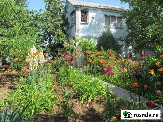 Коттедж 70 м² на участке 5 сот. в аренду посуточно в Севастополе Севастополь - изображение 1