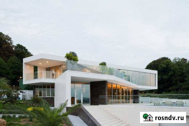 Коттедж 700 м² на участке 30 сот. в аренду на длительный срок в Сочи Сочи - изображение 1