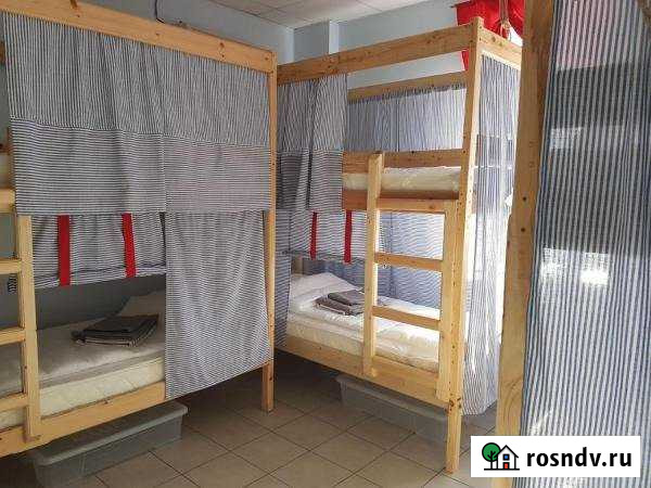 Комната 15 м² в 4-ком. кв., 1/9 эт. в аренду посуточно в Красноярске Красноярск - изображение 1