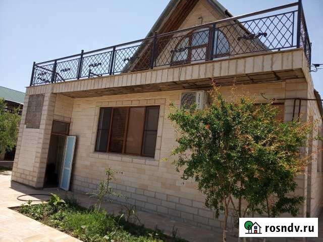 Коттедж 100 м² на участке 5 сот. в аренду посуточно в Избербаше Избербаш - изображение 1