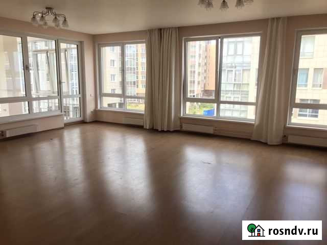 4-комнатная квартира, 200 м², 3/4 эт. в аренду на длительный срок в Санкт-Петербурге Санкт-Петербург - изображение 1