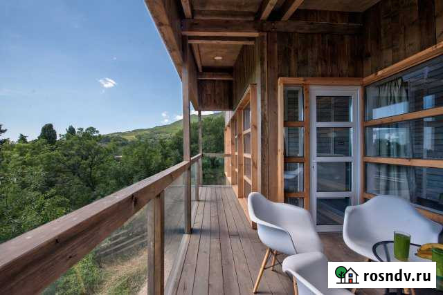 Коттедж 120 м² на участке 4 сот. в аренду посуточно в Алупке Алупка - изображение 1