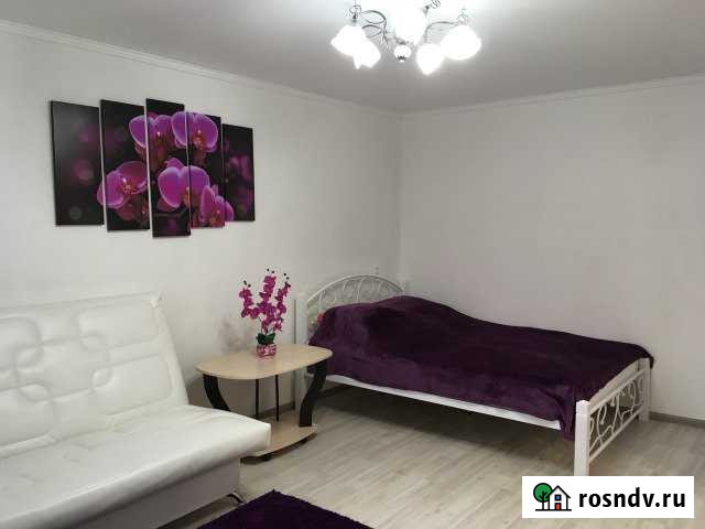 1-комнатная квартира, 42 м², 1/9 эт. в аренду посуточно в Нефтекамске Нефтекамск - изображение 1