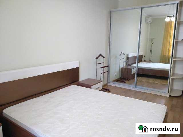 3-комнатная квартира, 80 м², 3/5 эт. в аренду на длительный срок в Севастополе Севастополь - изображение 1