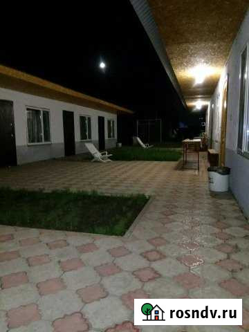 Комната 25 м² в 8-ком. кв., 1/1 эт. в аренду посуточно в Соль-Илецке Соль-Илецк - изображение 1