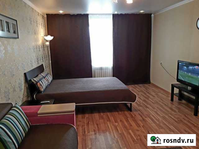 1-комнатная квартира, 45 м², 3/7 эт. в аренду посуточно в Туймазах Туймазы - изображение 1