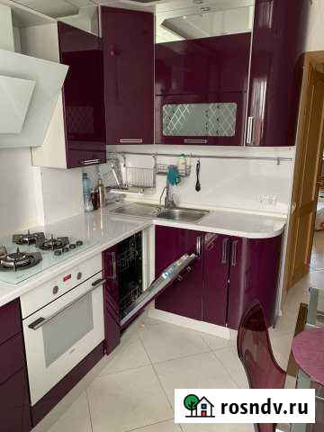 3-комнатная квартира, 69 м², 3/5 эт. в аренду посуточно в Великом Новгороде Великий Новгород - изображение 1