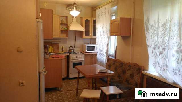 3-комнатная квартира, 50 м², 2/5 эт. в аренду на длительный срок в Каменске-Уральском Каменск-Уральский - изображение 1