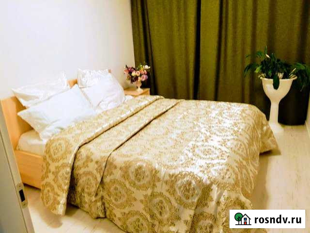 3-комнатная квартира, 90 м², 3/9 эт. в аренду посуточно в Сургуте Сургут - изображение 1