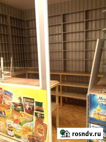 Бутик перед входом в Куйбышевский рынок Симферополь - изображение 1