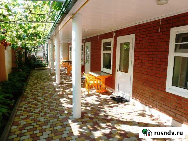 Комната 16 м² в 1-ком. кв., 1/3 эт. в аренду посуточно в Дивноморском Дивноморское - изображение 1