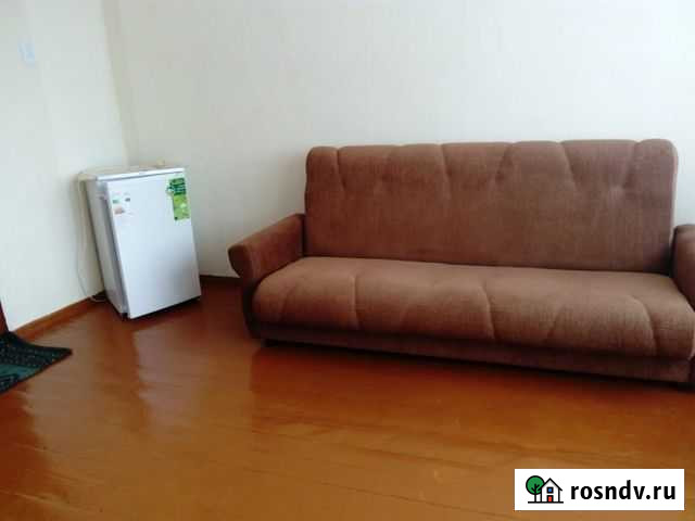 Комната 18 м² в 1-ком. кв., 2/5 эт. в аренду посуточно в Яровом Яровое - изображение 1