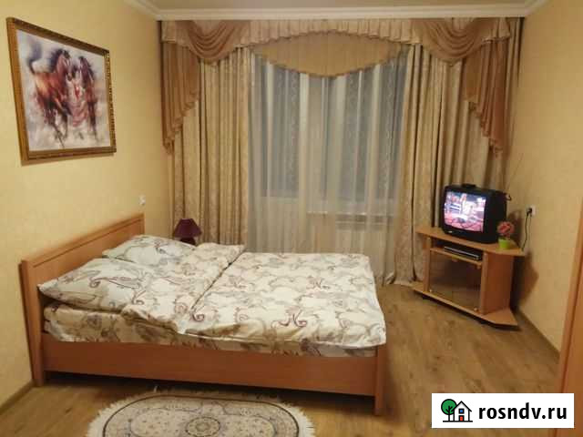 2-комнатная квартира, 65 м², 2/5 эт. в аренду посуточно в Тобольске Тобольск - изображение 1