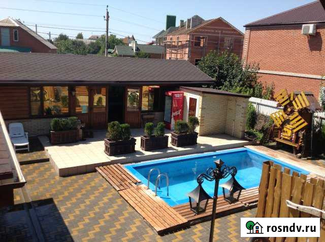 Коттедж 190 м² на участке 10 сот. в аренду посуточно в Таганроге Таганрог - изображение 1