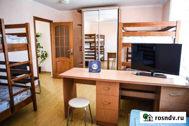 Комната 29 м² в 4-ком. кв., 1/3 эт. в аренду посуточно в Симферополе Симферополь - изображение 1