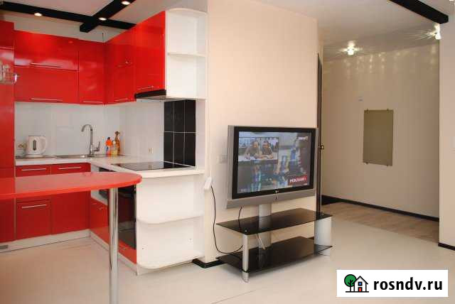 3-комнатная квартира, 90 м², 2/6 эт. в аренду посуточно в Златоусте Златоуст - изображение 1