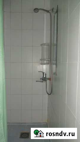 Комната 14 м² в 4-ком. кв., 2/5 эт. в аренду на длительный срок в Кирове Киров - изображение 1