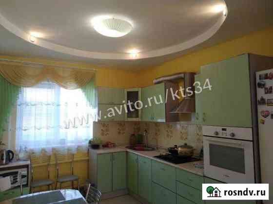 Коттедж 215 м² на участке 18.2 сот. на продажу в Волжском Волгоградской области Волжский