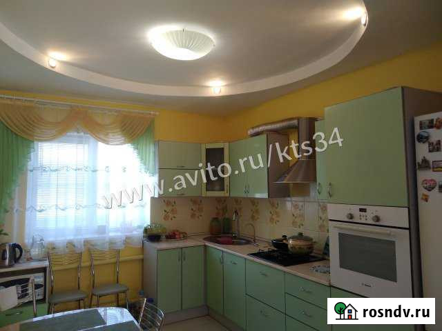 Коттедж 215 м² на участке 18.2 сот. на продажу в Волжском Волгоградской области Волжский - изображение 1