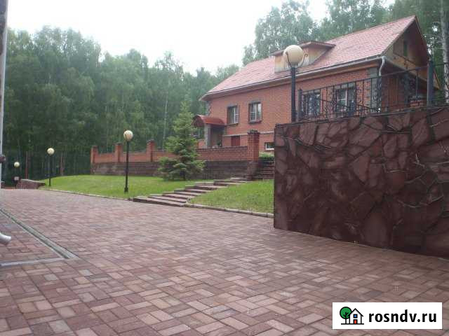 Коттедж 270 м² на участке 400 сот. в аренду посуточно в Магнитогорске Магнитогорск - изображение 1