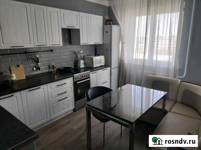 2-комнатная квартира, 82 м², 3/9 эт. в аренду посуточно в Якутске Якутск - изображение 1