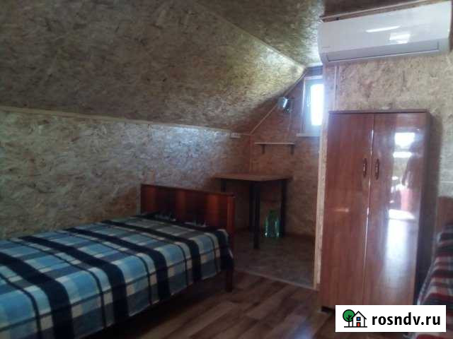 Комната 20 м² в 1-ком. кв., 1/1 эт. в аренду посуточно в Горячем Ключе Горячий Ключ - изображение 1